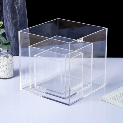 Custom  Display Case With Magnet Lid Acrylic Booster Box  With Closure Protector Case